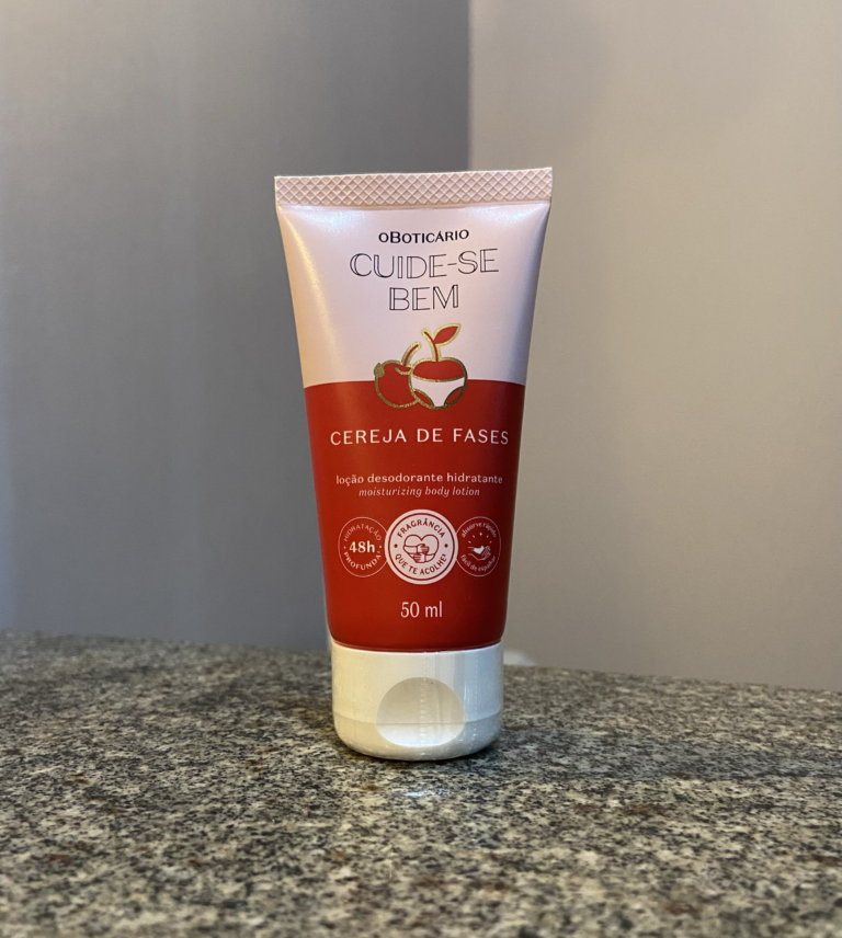 Resenha- Loção desodorante  hidratante corporal cuide-se bem cereja de fases da O Boticário